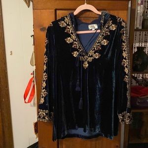 Johnny Was jade dark blue velvet hooded top.